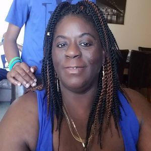 Meet your Posher, Cynthia